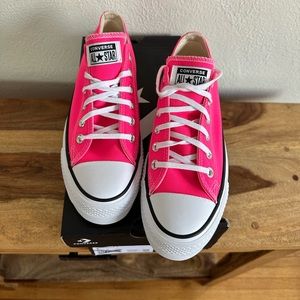 CONVERSE Platform Hyper Pink Size 8 🎀